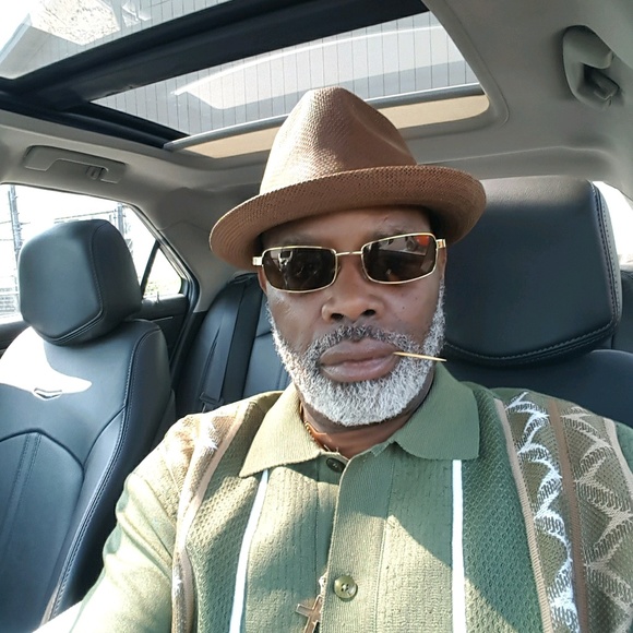 Meet your Posher, Robert - Picture 1 of 1